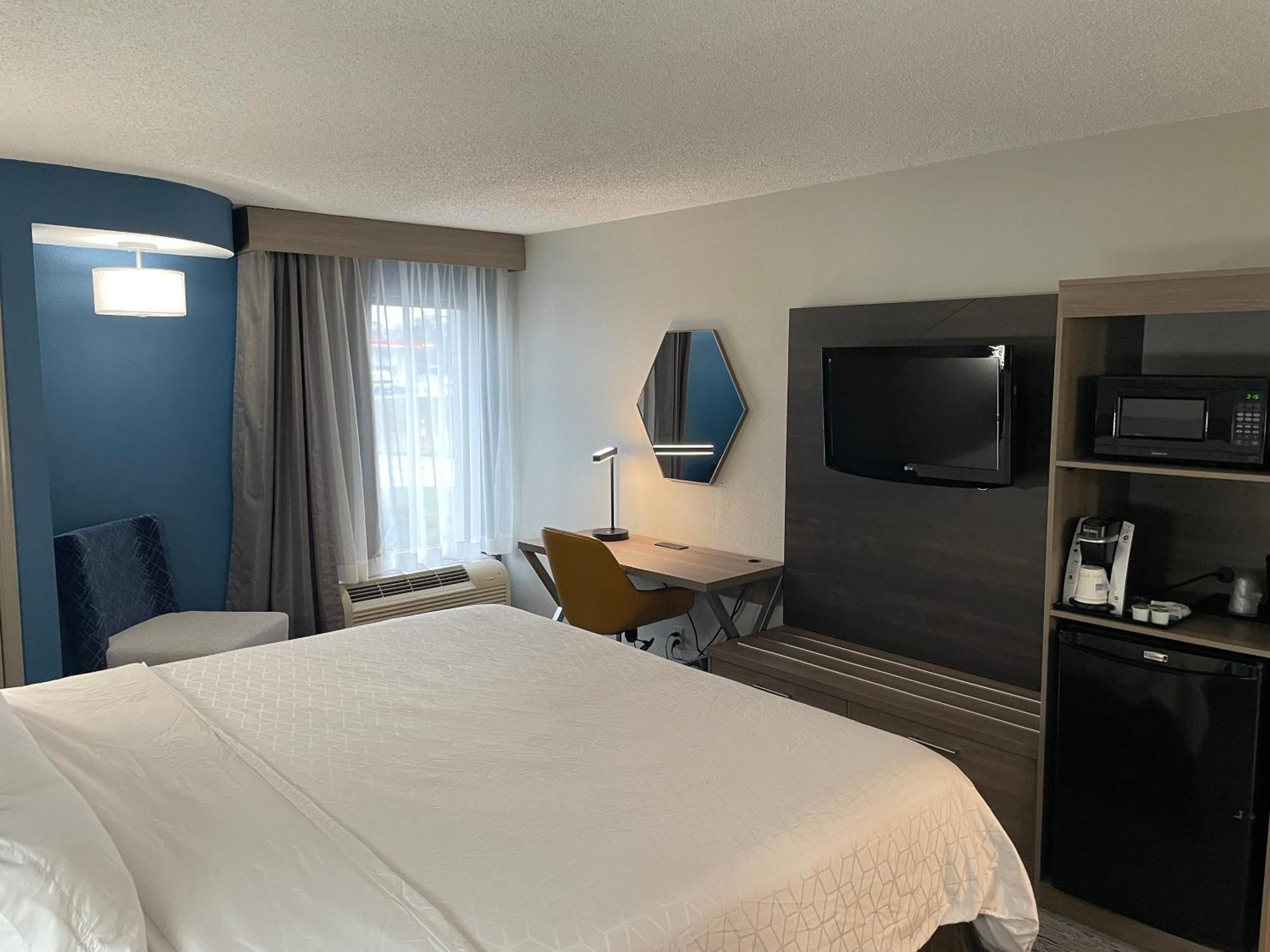 Holiday Inn Express Burlington By Ihg Buitenkant foto
