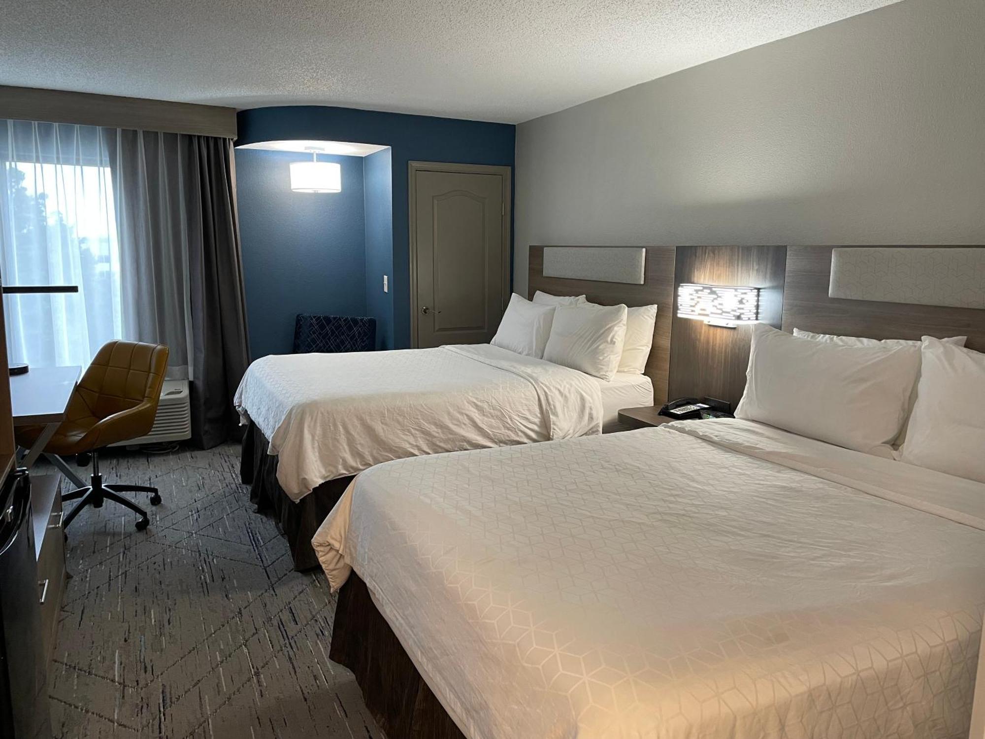 Holiday Inn Express Burlington By Ihg Buitenkant foto