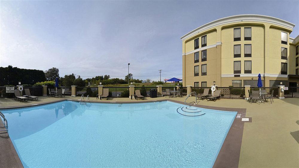 Holiday Inn Express Burlington By Ihg Buitenkant foto